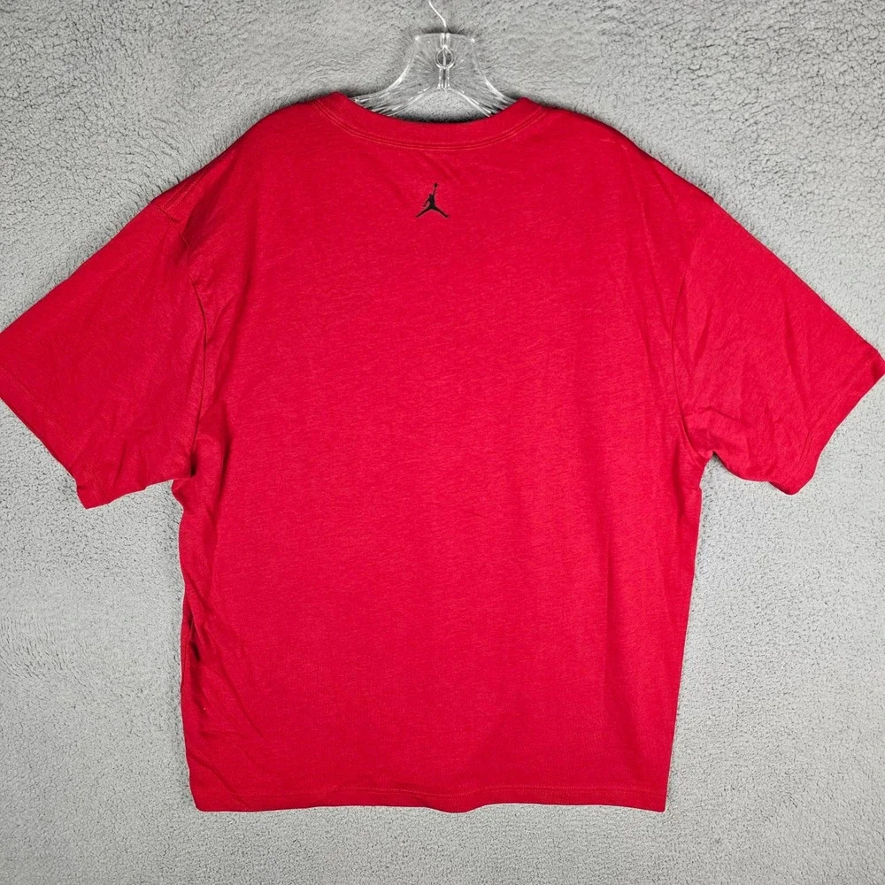 Jordan T-Shirt Mens XL Red HJ2326-687 AJ1 Sneaker Patch Short Sleeve Crew Neck